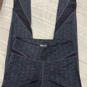 EUC Kirkland Gray Leggings Size Medium